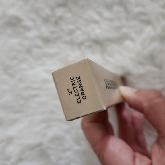 New Burberry Electric Orange Lip Laquer - Picture 3 of 3